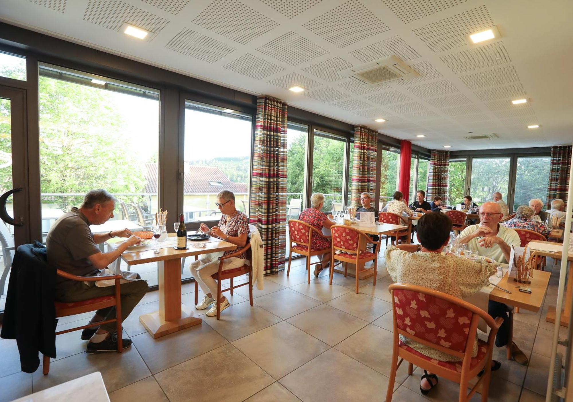 Lanarce Logis Hotel Spa Restaurant Le Provence מראה חיצוני תמונה