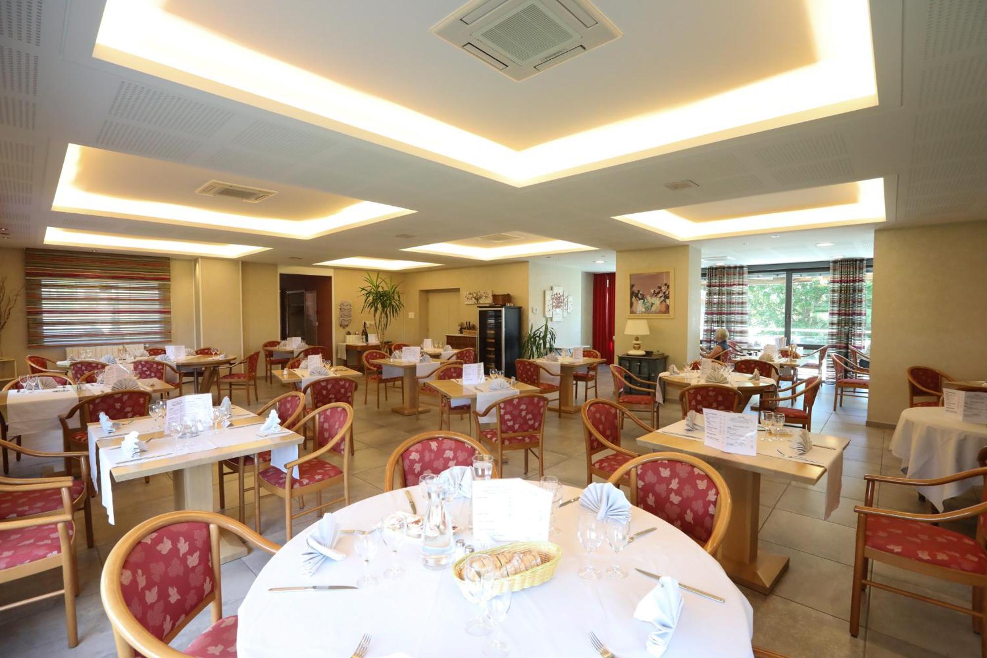 Lanarce Logis Hotel Spa Restaurant Le Provence מראה חיצוני תמונה